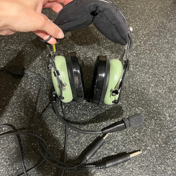 Excellent Condition David Clark Headset - Picture 3 of 3